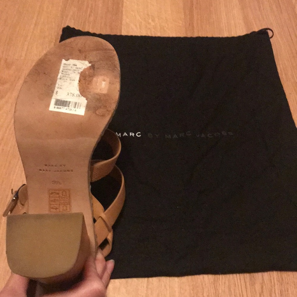 Marc Jacobs Beige Chunky Sandal - Picture 8 of 8
